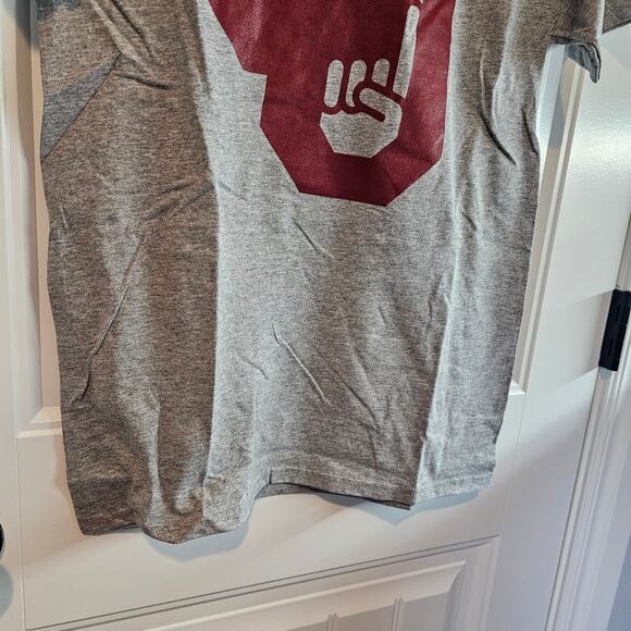 Oklahoma University OU T-Shirt Med Grey Red Only One Horns Down  Boomer Sooners - Picture 5 of 7